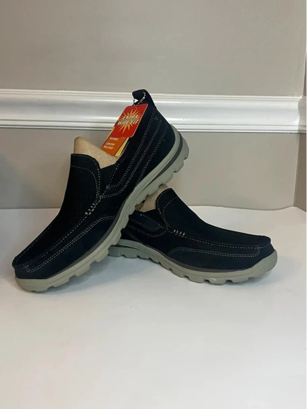 Skechers Superior Milford Men’s 9 Extra Wide Relaxed Fit Memory Foam Shoes NIB